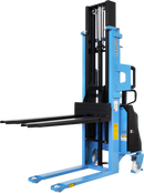 PE1026 - Empilhadeira Semi Elétrica